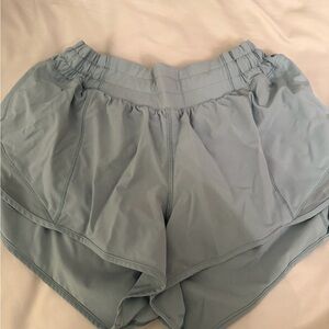 Lululemon “Hotty Hot” Shorts 2.5 inch